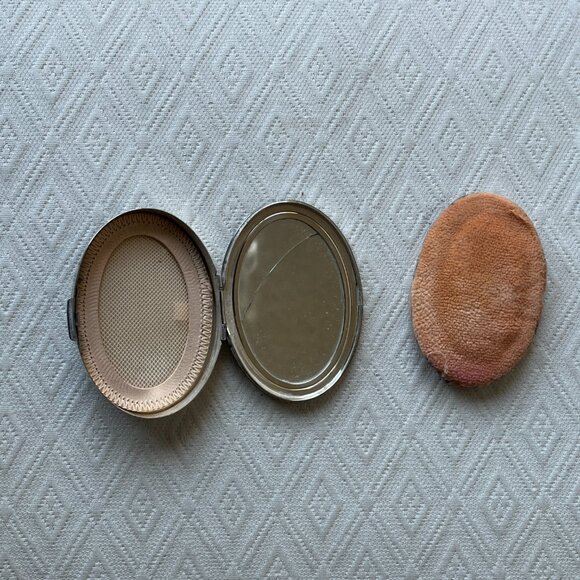 Mary Dunhill vintage compact sterling silver powder puff mirror - Picture 2 of 9